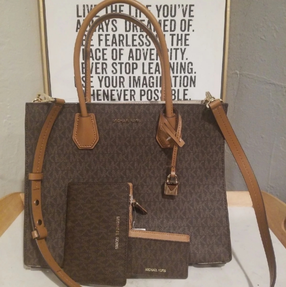 NWT Michael Kors Purse and Wallet Set
